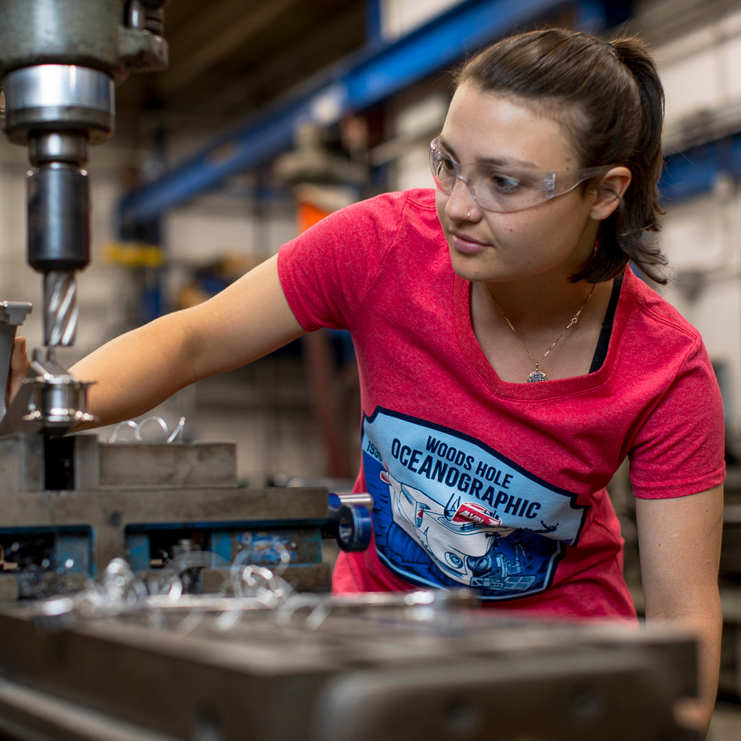 Women's Alvin Badge T-Shirt