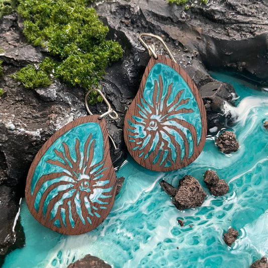 Kaligo Design Shell Earrings