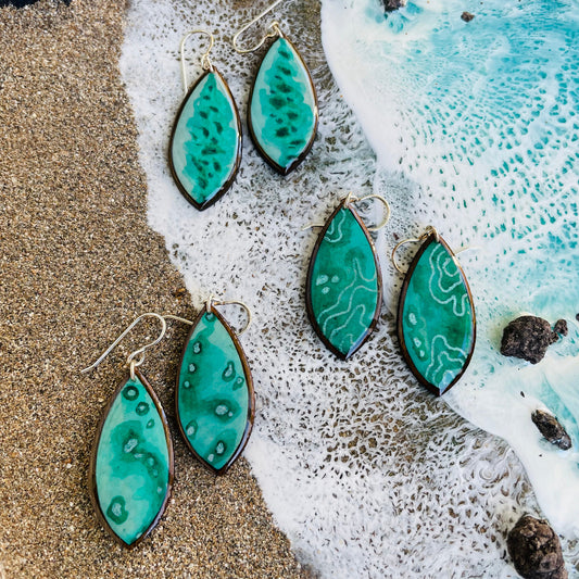 Kaligo Design Oval Earrings