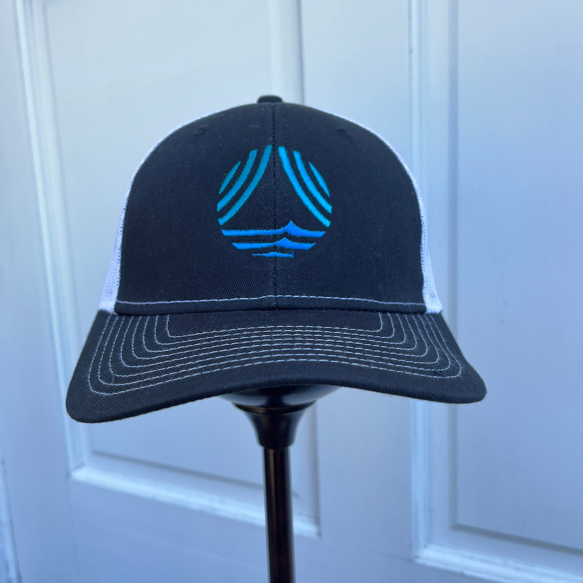 "WHOI" Icon Mesh Hat