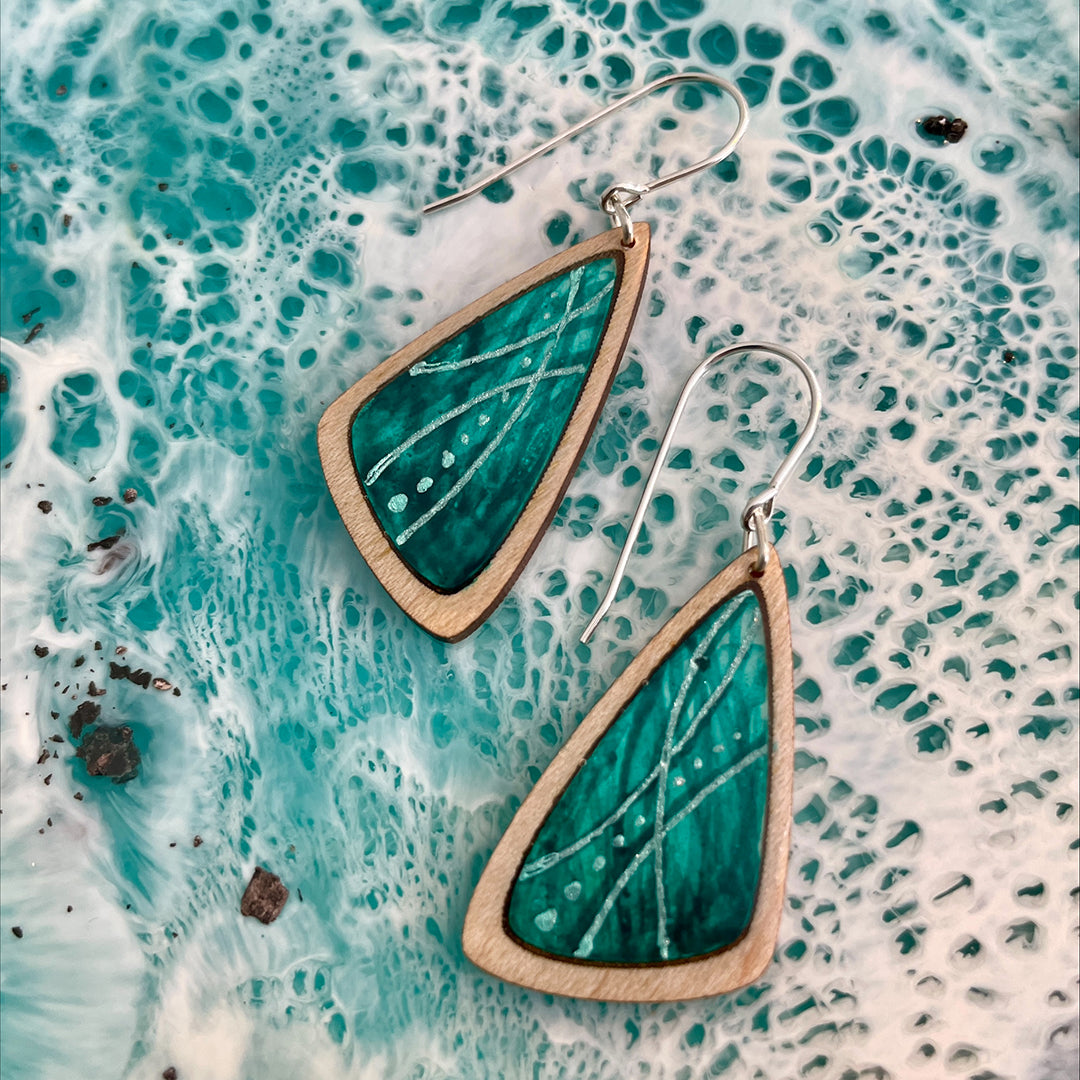 Kaligo Design Triangle Earrings